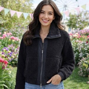 Banana Republic Black Sherpa Teddy Jacket Sz S Cozy Zip Front Cropped